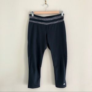 Lukka Black Capri Leggings EUC